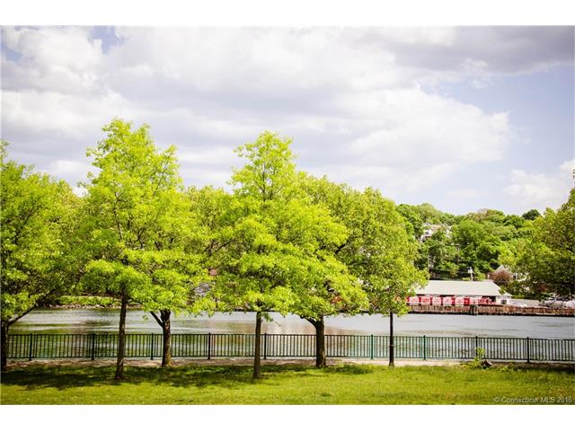1Front St #105, New Haven, CT 06513
