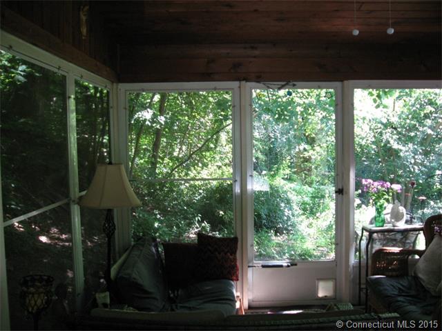 268 Foxon Hill Rd, E Haven, CT 06513