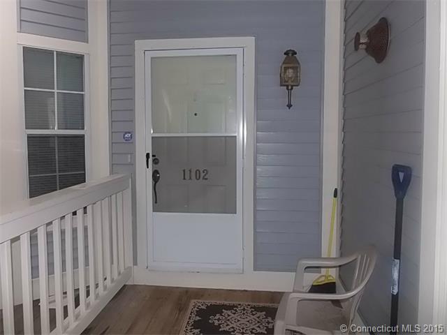 75Redwood Dr #1102, East Haven, CT 06513