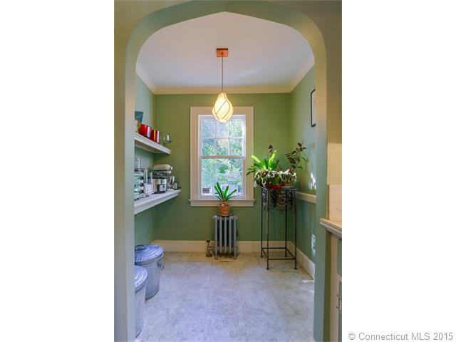 710 Russell St, New Haven, CT 06513