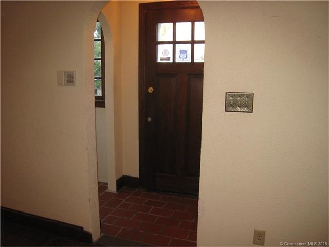 293 Summit St, New Haven, CT 06513