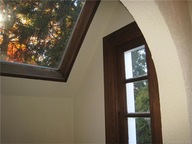 293 Summit St, New Haven, CT 06513