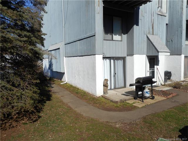 14 Cedar Ct, E Haven, CT 06513