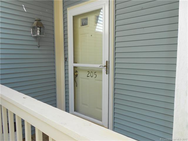 75 Redwood, E Haven, CT 06513