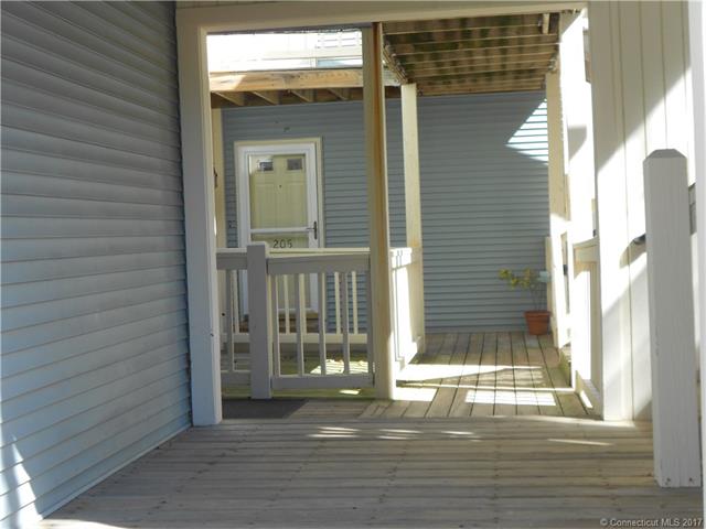 75 Redwood, E Haven, CT 06513