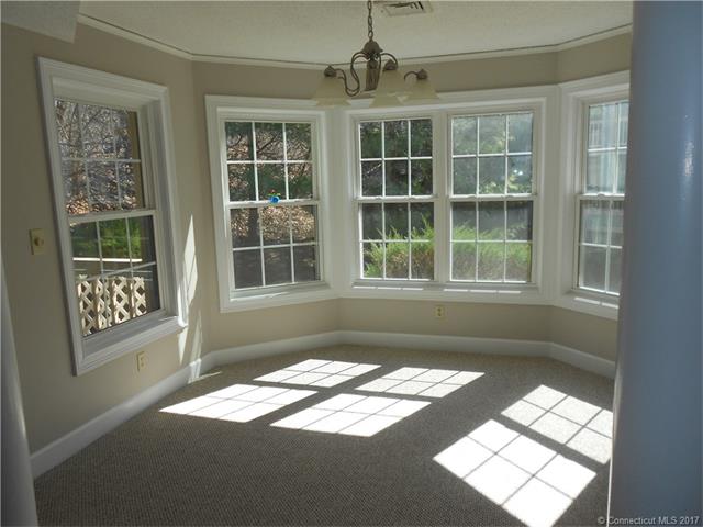 75 Redwood, E Haven, CT 06513