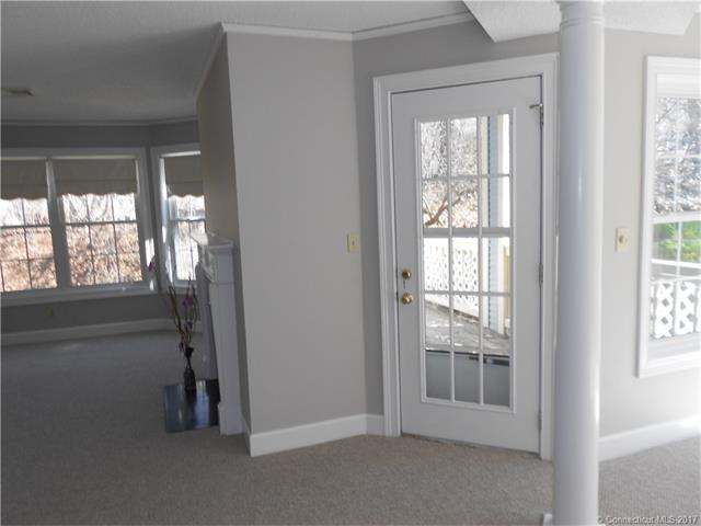 75 Redwood, E Haven, CT 06513