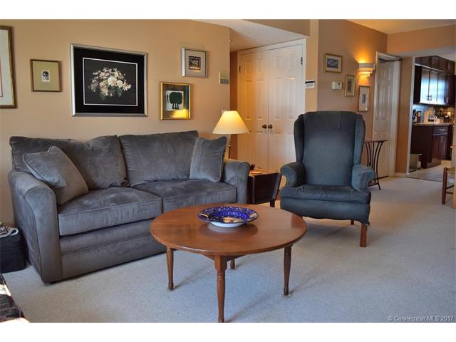 118 Front St, New Haven, CT 06513