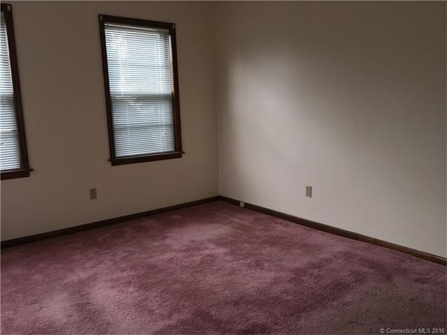 71Gilbert Ave, Hamden, CT 06514
