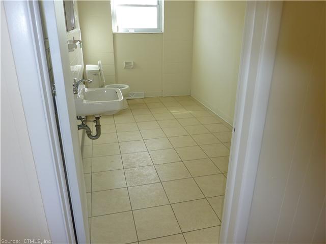 1220 Sherman Ave, Hamden, CT 06514