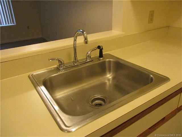 1690 Dixwell Avenue, Hamden, CT 06514