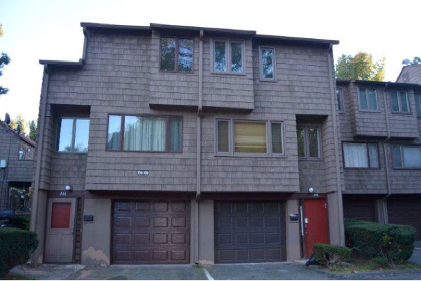 105 Towne House Rd, Hamden, CT 06514