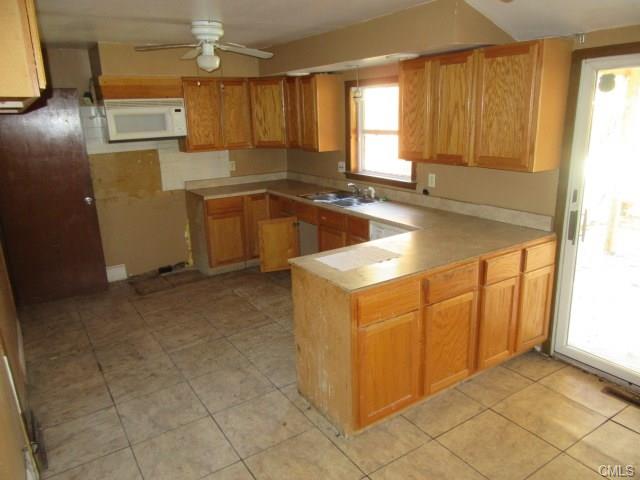 87 Mueller Drive, Hamden, CT 06514