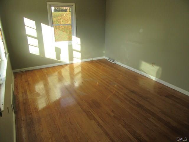 87 Mueller Drive, Hamden, CT 06514