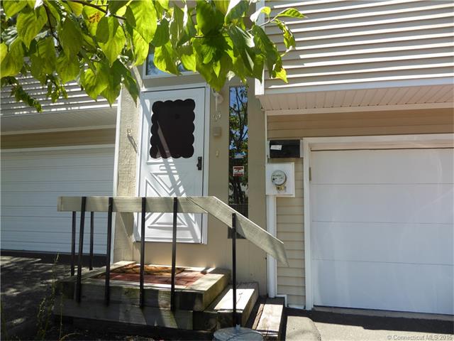 64 Shepards Knoll Dr, Hamden, CT 06514