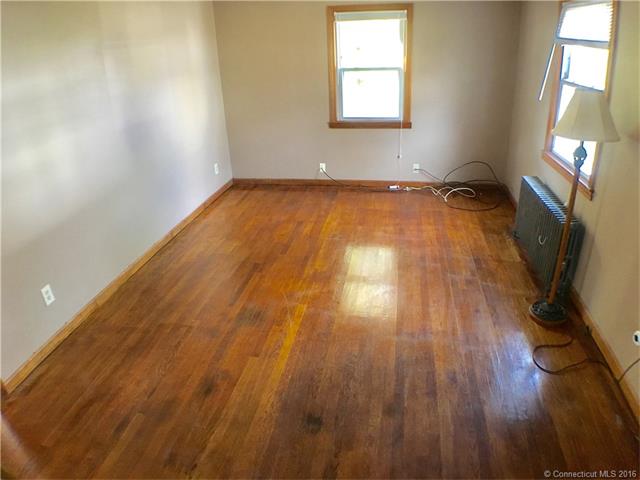 40 Welch Rd, Hamden, CT 06514