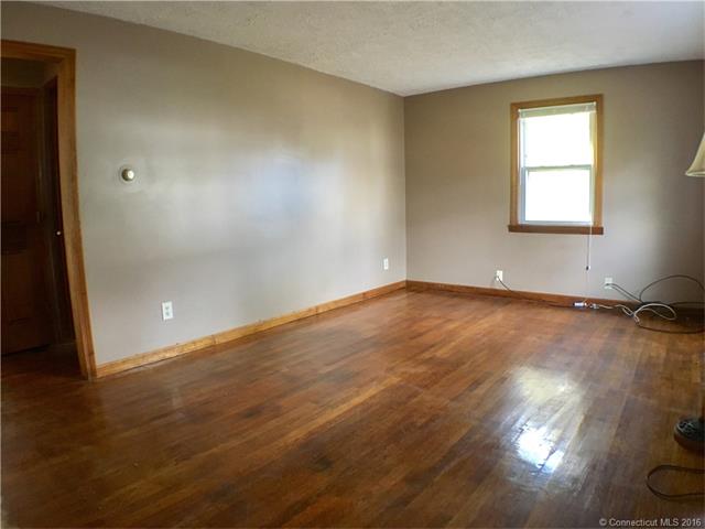40 Welch Rd, Hamden, CT 06514
