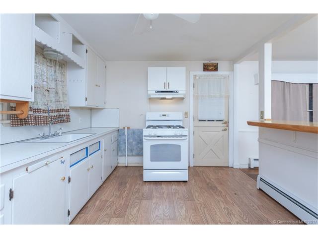 84 West Helen St, Hamden, CT 06514