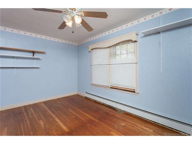84 West Helen St, Hamden, CT 06514