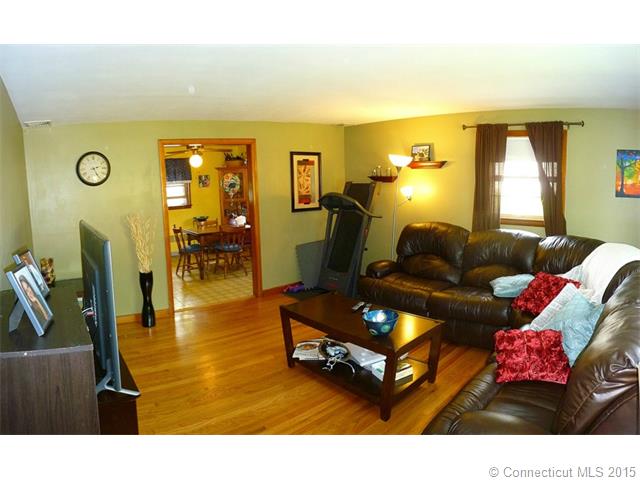 710 Circular Ave, Hamden, CT 06514