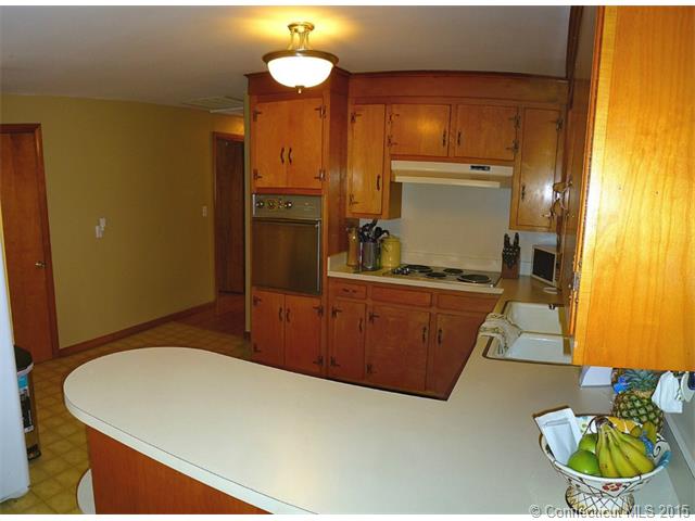 710 Circular Ave, Hamden, CT 06514