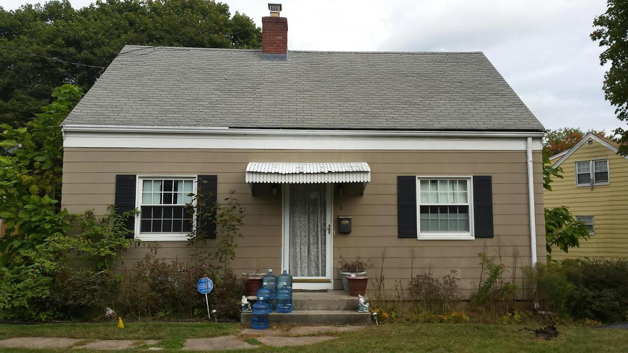 5 Lynmot Rd, Hamden, CT 06514