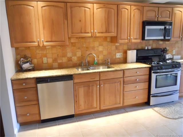 42 Plains Rd, Hamden, CT 06514