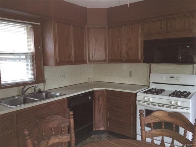 71Gilbert Ave, Hamden, CT 06514