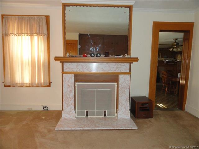 71Gilbert Ave, Hamden, CT 06514