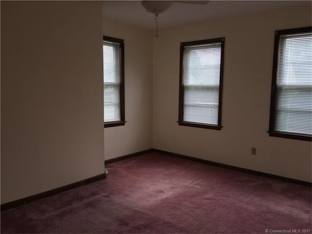71Gilbert Ave, Hamden, CT 06514