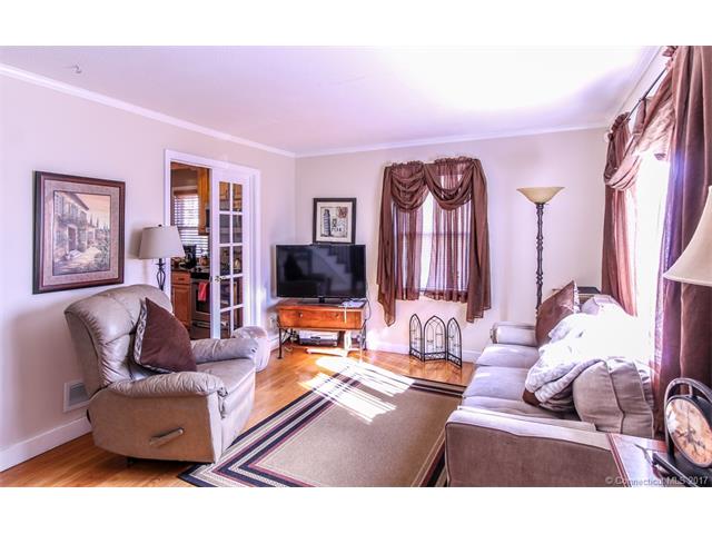 20 William St, Hamden, CT 06514