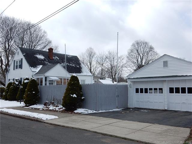44 Battis Rd, Hamden, CT 06514