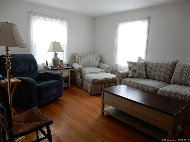 44 Battis Rd, Hamden, CT 06514