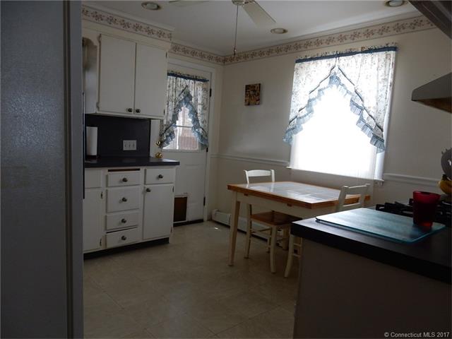 44 Battis Rd, Hamden, CT 06514