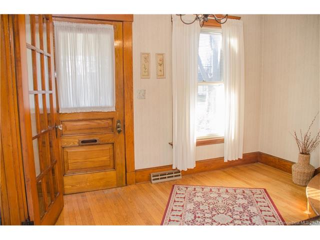 381Circular Ave, Hamden, CT 06514