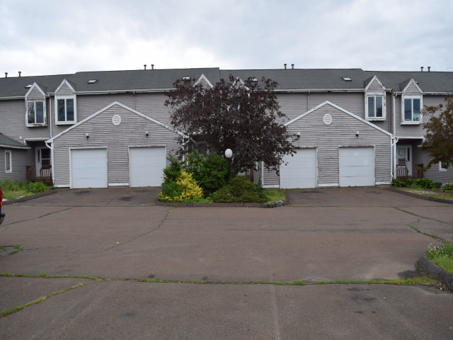 255 Pine Rock Ave Unit 13Hamden, CT, 06514New Haven County