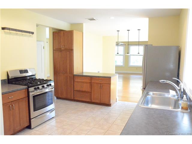 358 2nd Floor Yale Ave, New Haven, CT 06515
