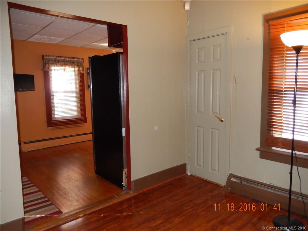 121 Pond Lily Ave, New Haven, CT 06515