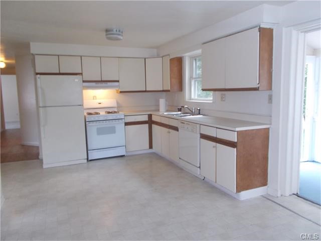 132 Park Street, West Haven, CT 06516