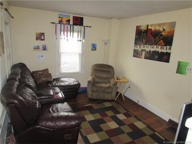 68Peabody St, West Haven, CT 06516