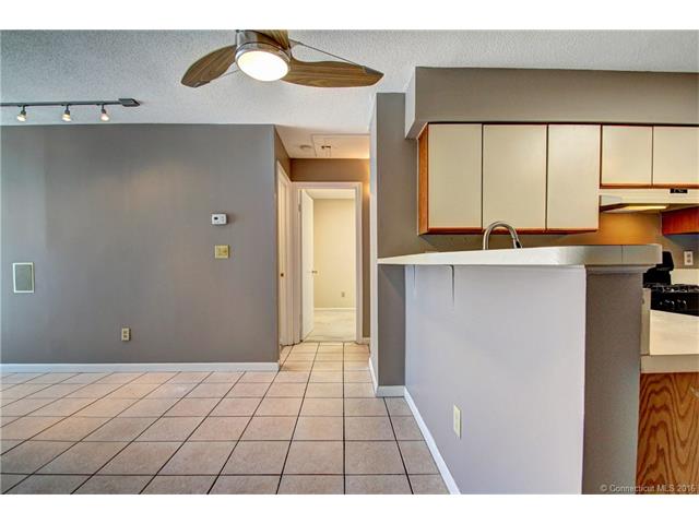 225Beach St #3C, West Haven, CT 06516