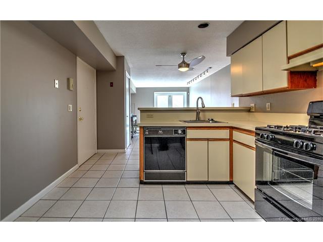 225Beach St #3C, West Haven, CT 06516