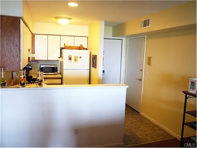 215 Beach Street, West Haven, CT 06516