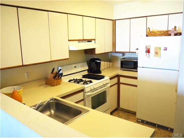 215 Beach Street, West Haven, CT 06516