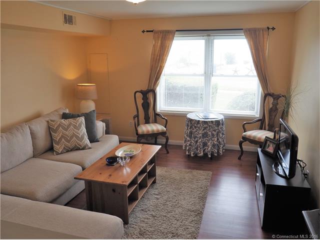 215 Beach St, W Haven, CT 06516