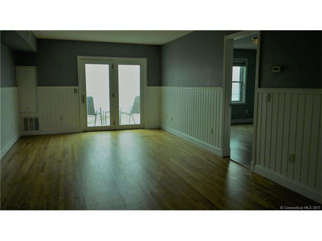 215 Beach St, W Haven, CT 06516
