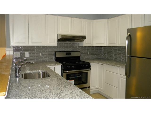 215 Beach St, W Haven, CT 06516