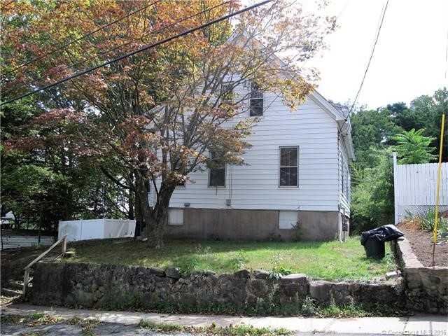 16Burwell Pl, West Haven, CT 06516