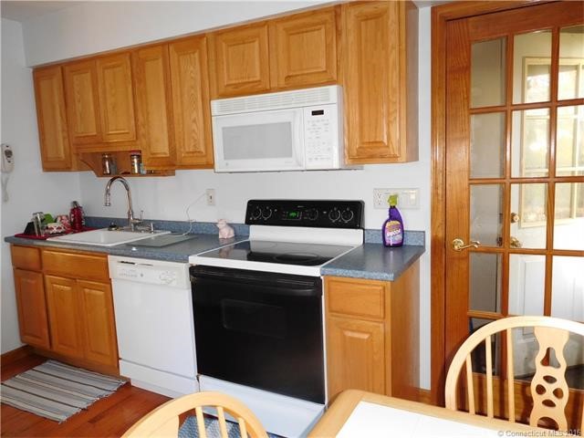 47Contact Dr, West Haven, CT 06516