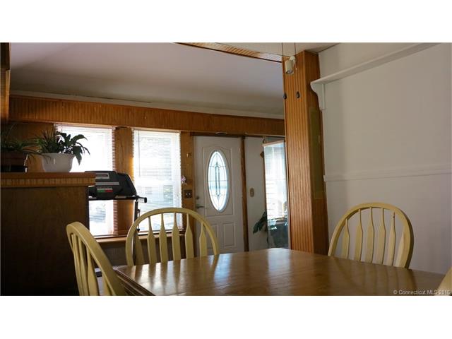 44Forest Hills Rd, West Haven, CT 06516
